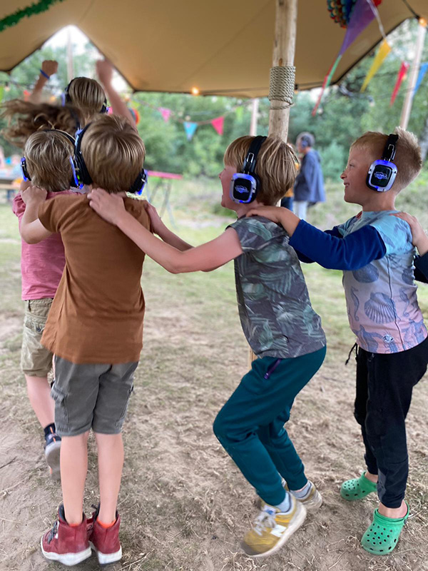 Silent Disco auf Naturcampingplatz Het Meuleman im Naturschutzgebiet Lutterzand